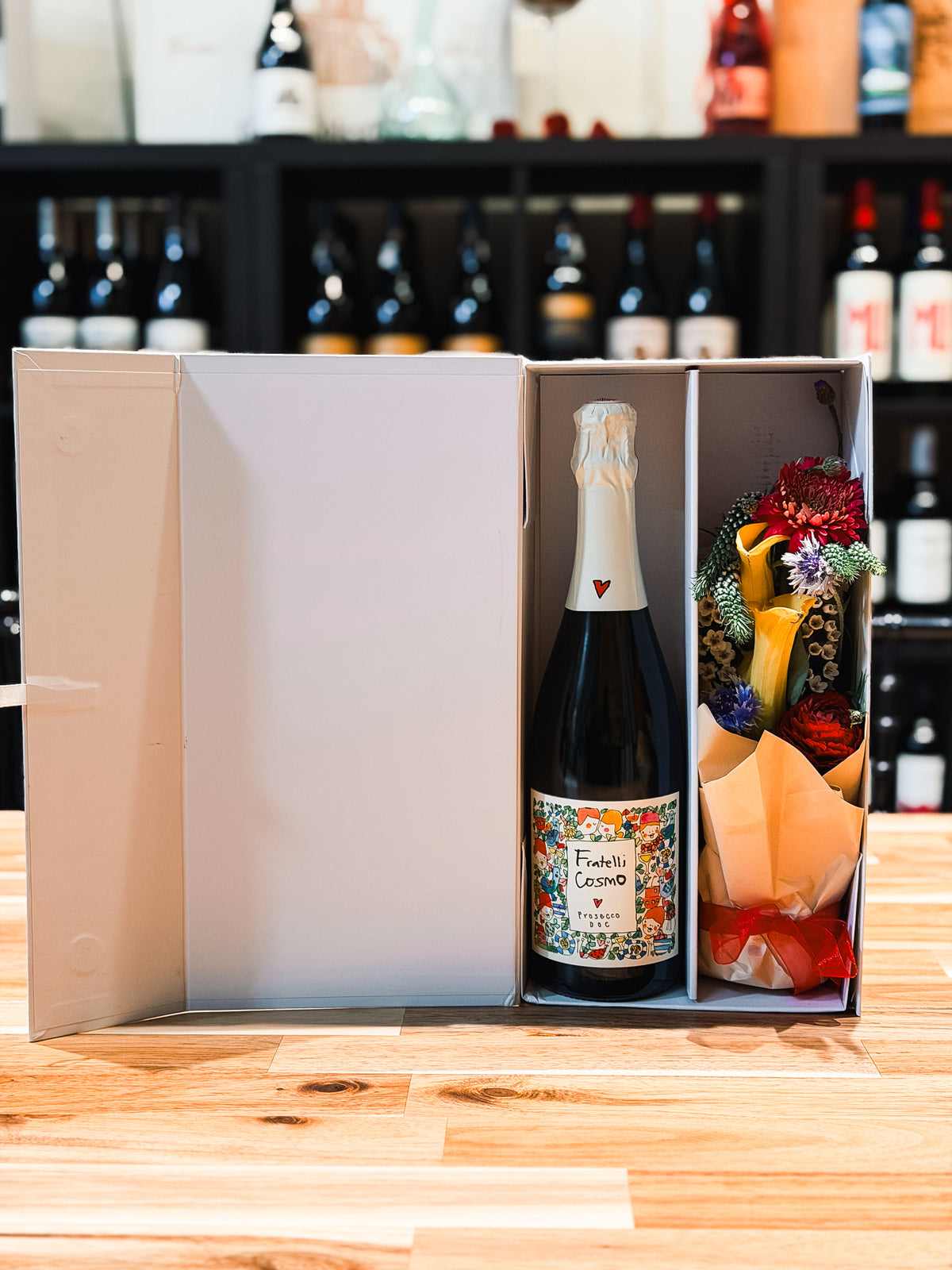 Fratelli Cosmo Prosecco & Fresh Flower Gift Set