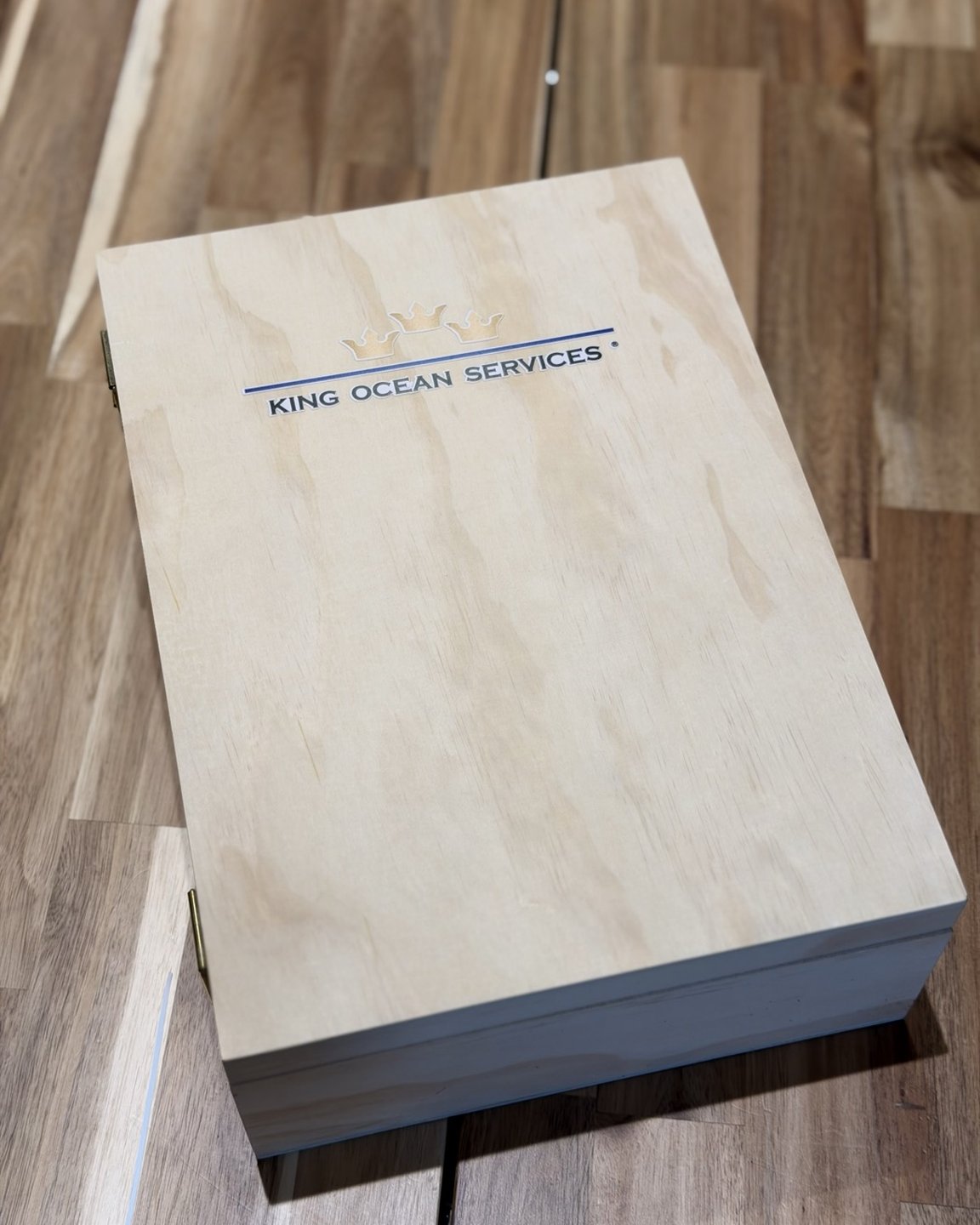A bespoke Wine41 corporate gift box